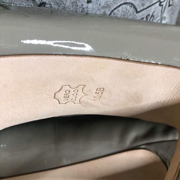 NEW Footcandy Crissy Platform Heels in Taupe Patent Leather NIB